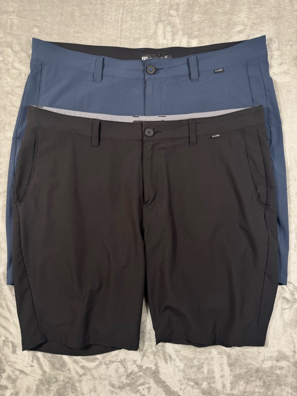 2x TravisMathew Mens Black Blue Performance Golf Shorts 38 Stretch 4-Pocket